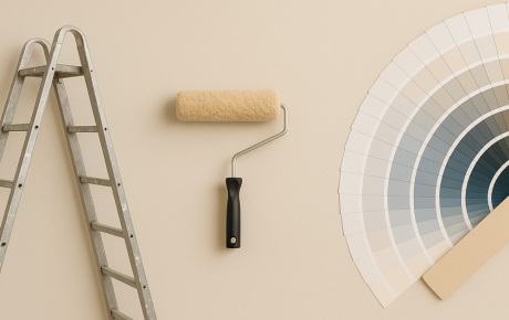 Pinsel mit Farbpalette und Leiter